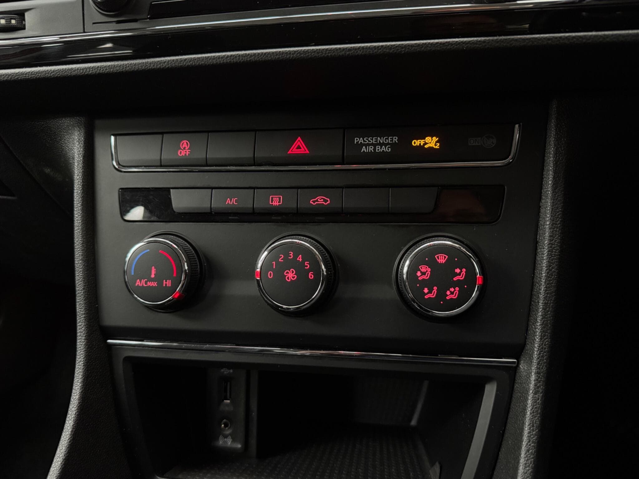 2015 SEAT Leon - Thumbnail 17