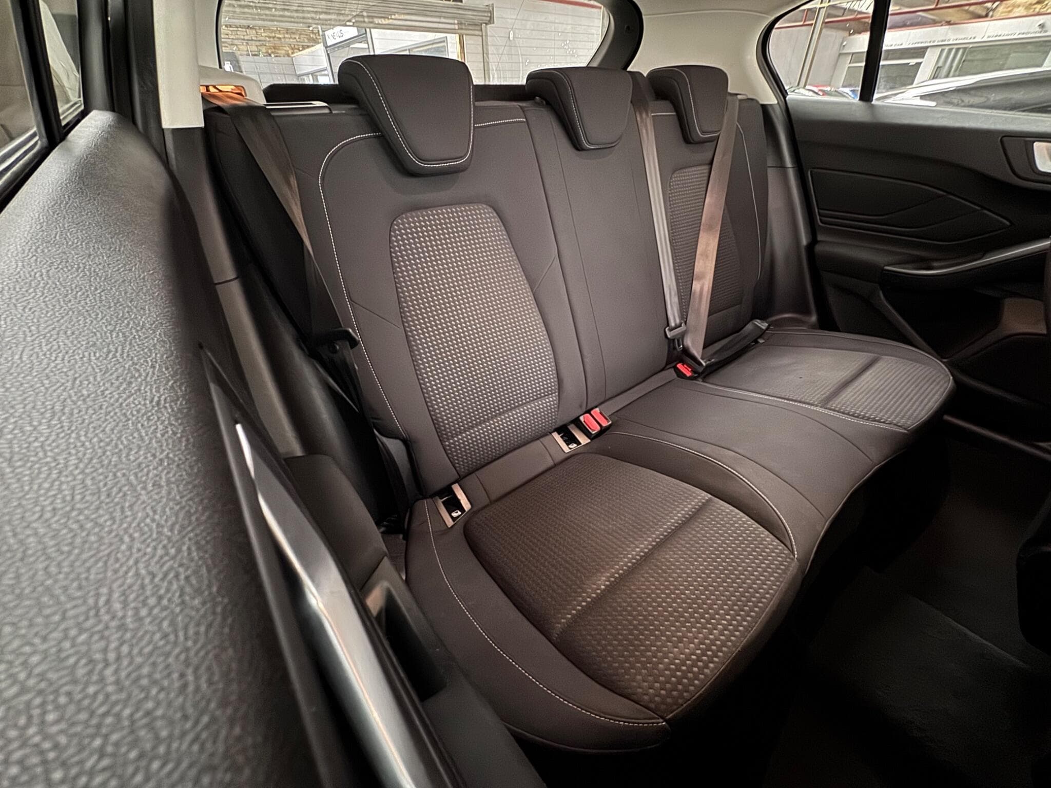 2019 Ford Focus - Thumbnail 12