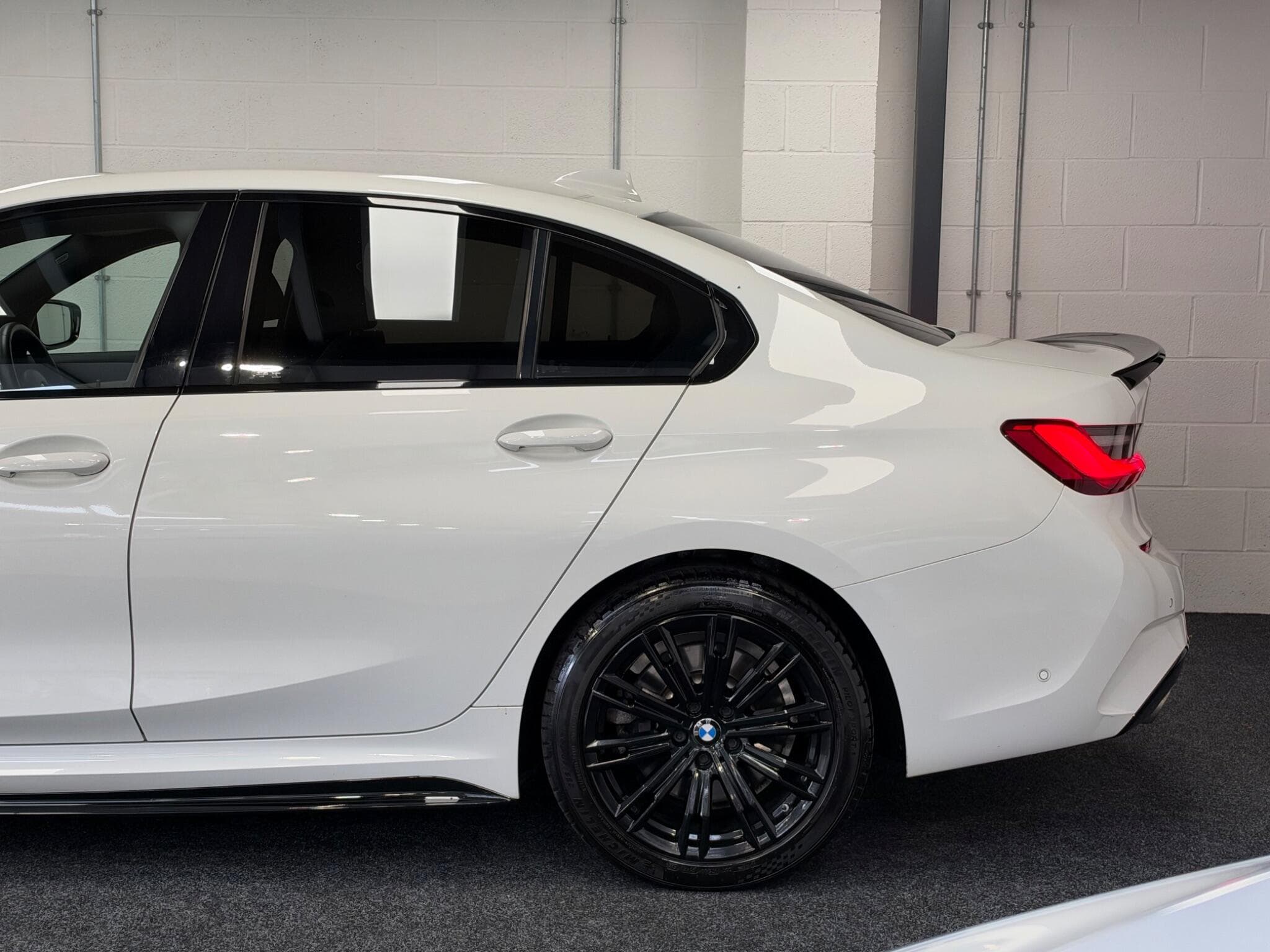 2020 BMW 3 Series - Thumbnail 9