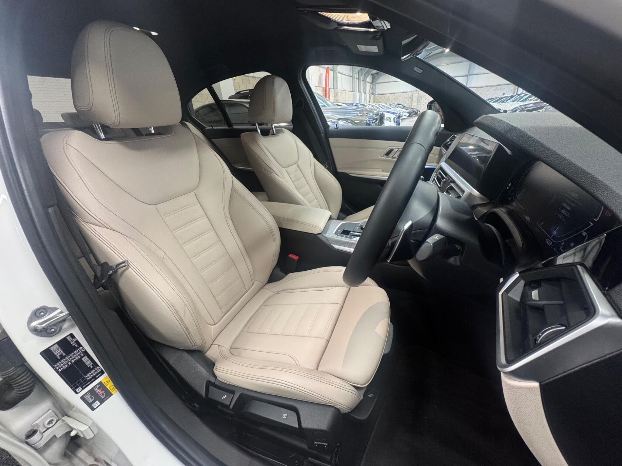 2020 BMW 3 Series - Thumbnail 25