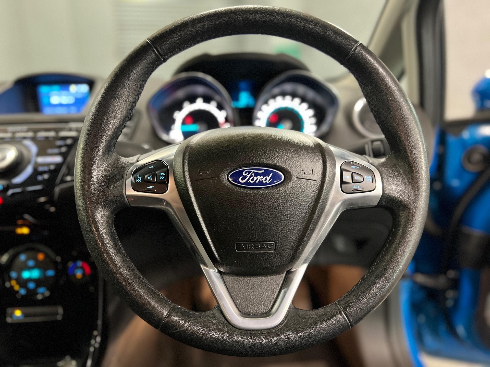 2014 Ford Fiesta - Thumbnail 29