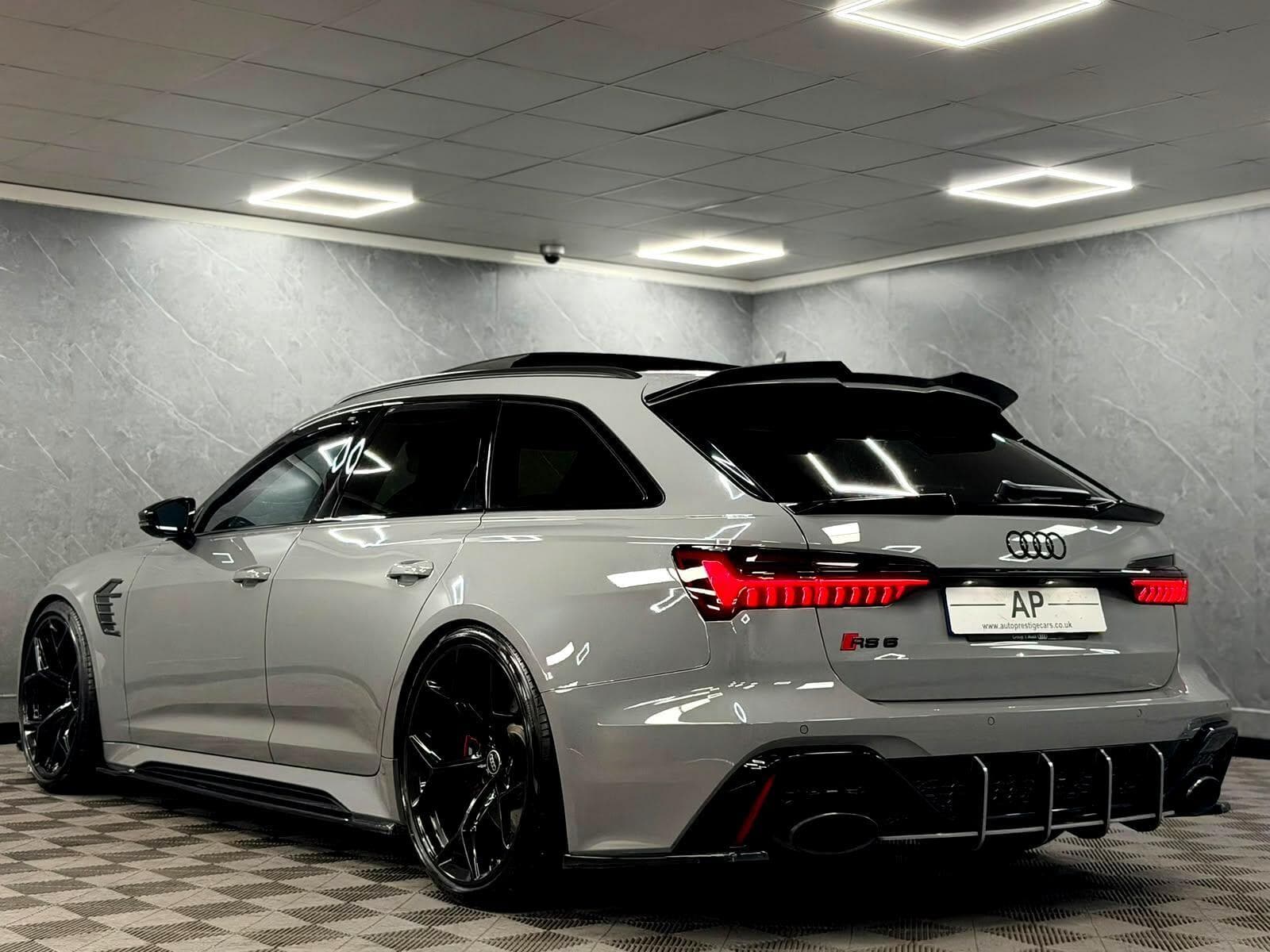 2020 Audi RS6 Avant - Thumbnail 32