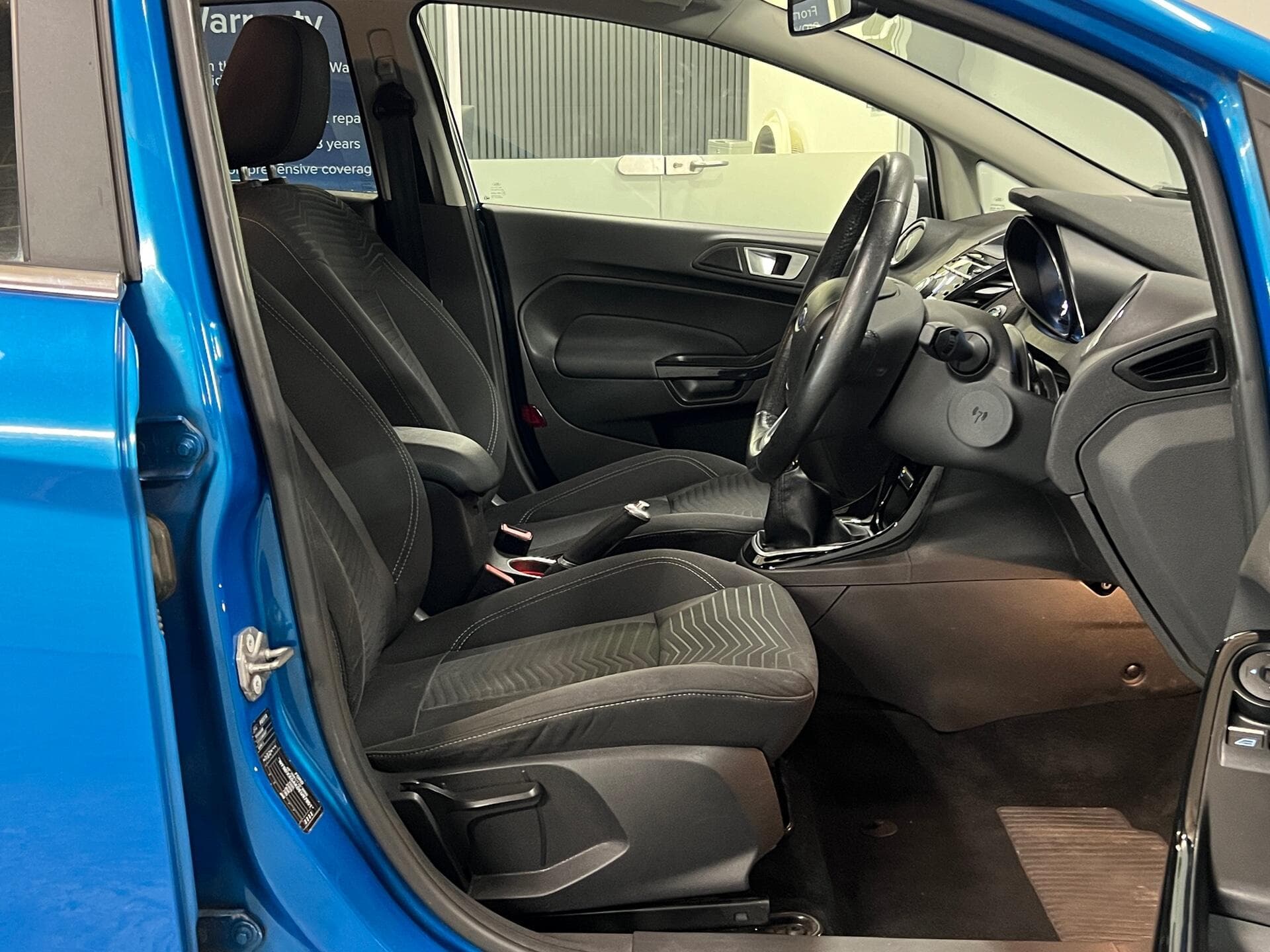 2014 Ford Fiesta - Thumbnail 24