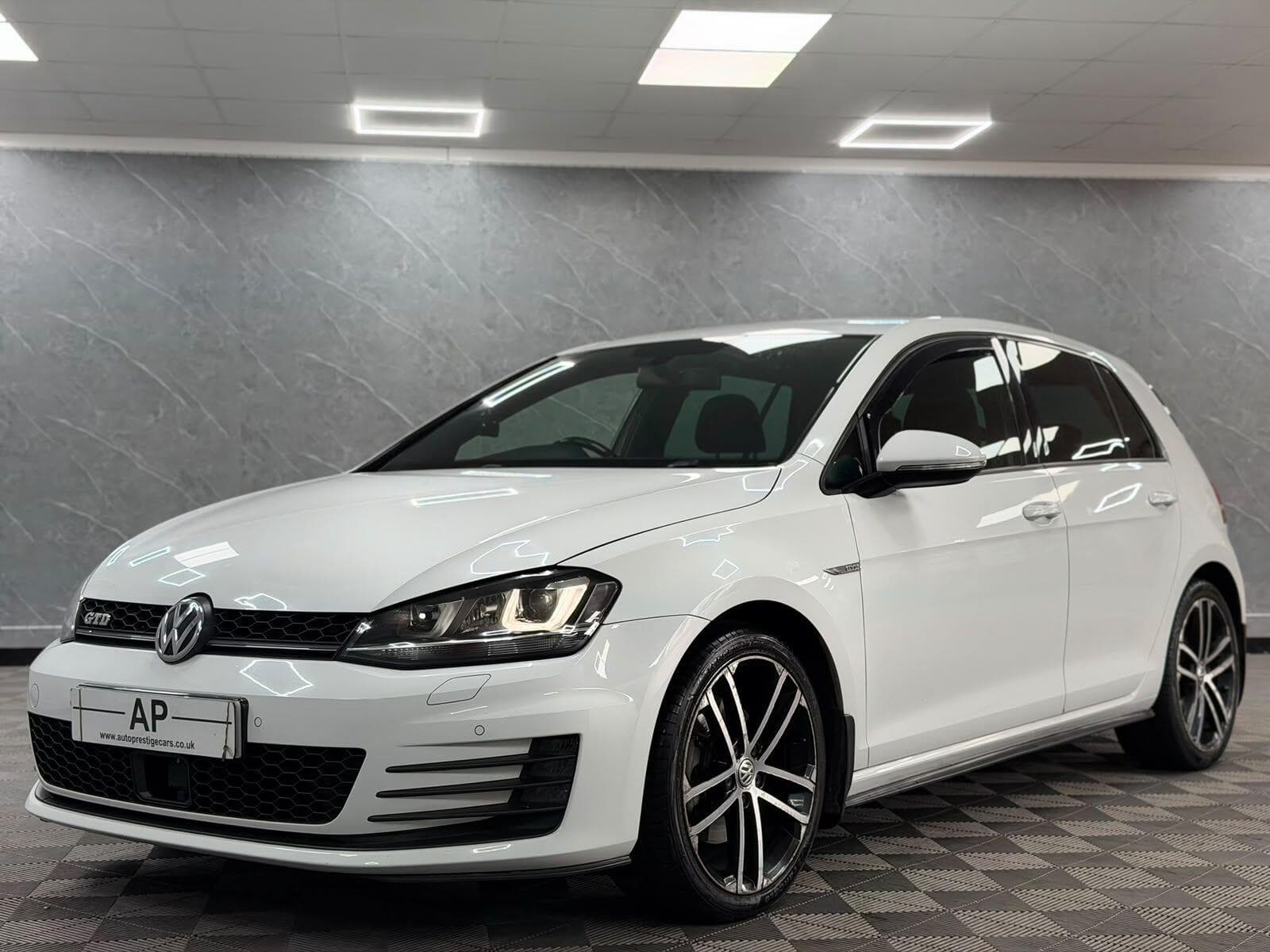 2015 Volkswagen Golf - Thumbnail 8