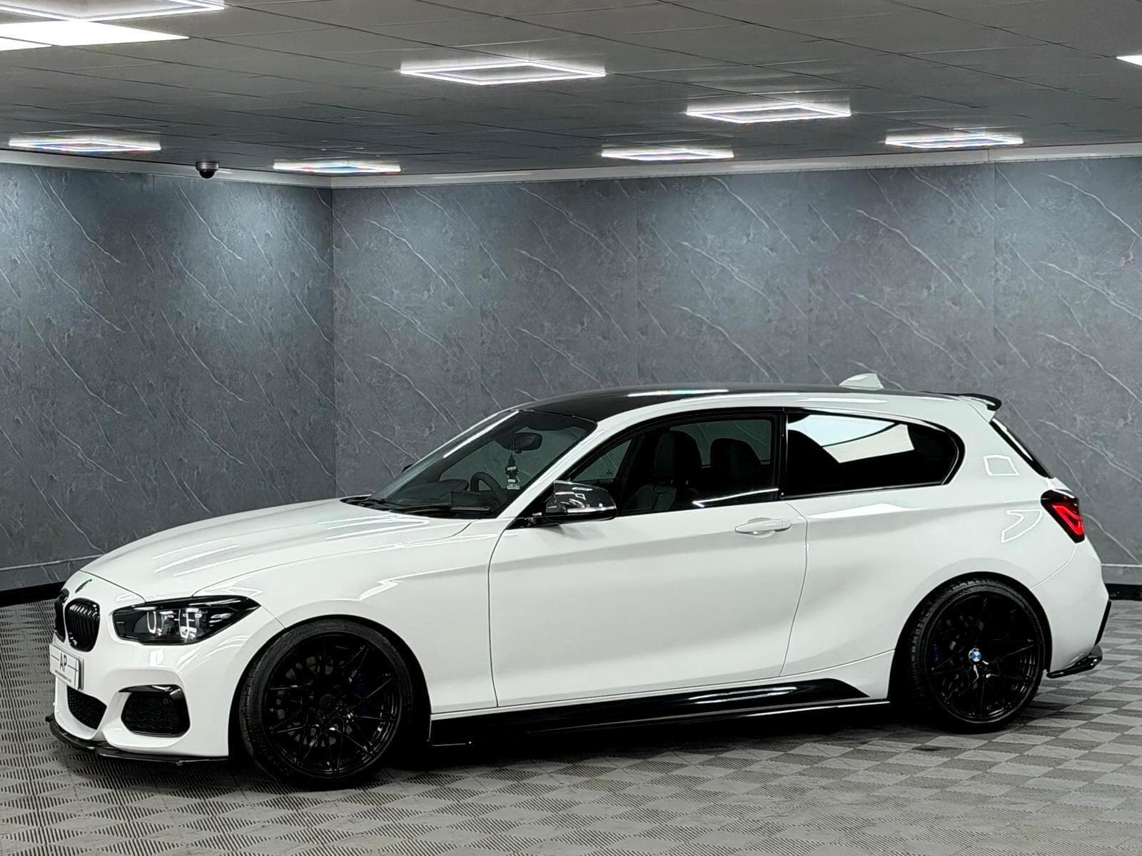 2018 BMW 1 Series - Thumbnail 18