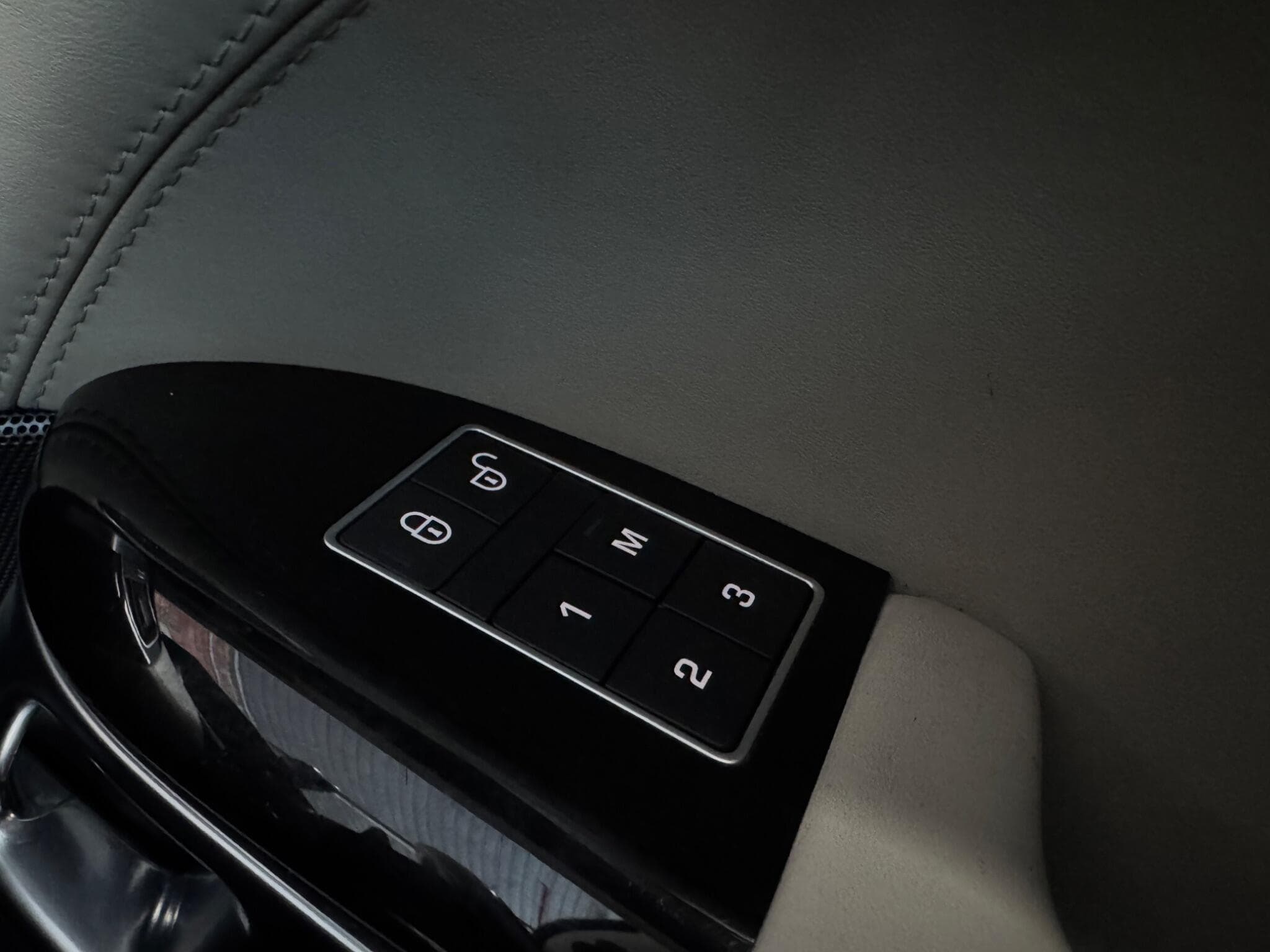 2016 Land Rover Range Rover Sport - Thumbnail 34