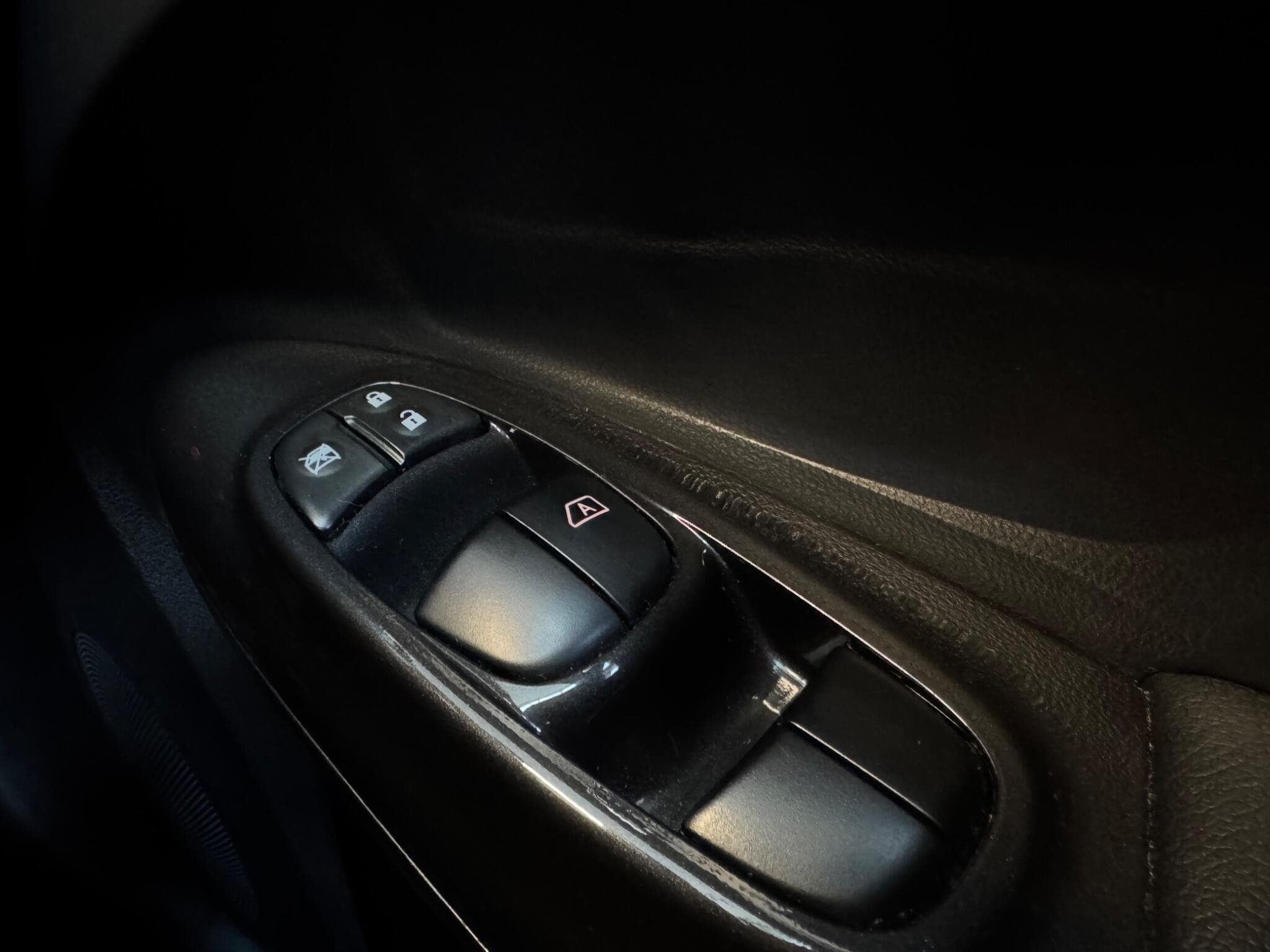 2016 Nissan Juke - Thumbnail 24