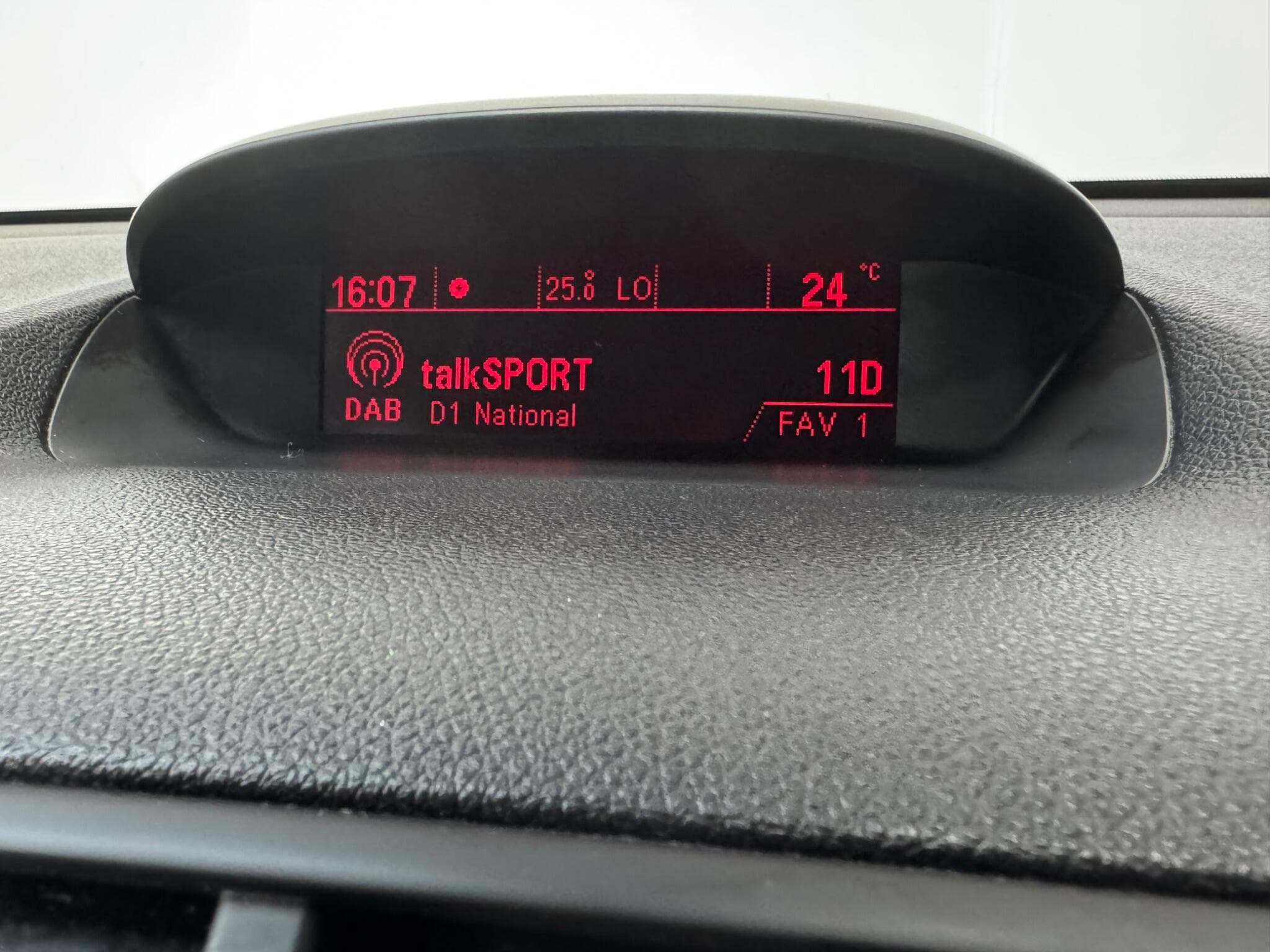 2016 Vauxhall Mokka - Thumbnail 11