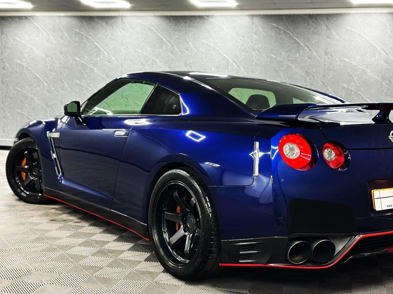 2012 Nissan GT-R - Thumbnail 37