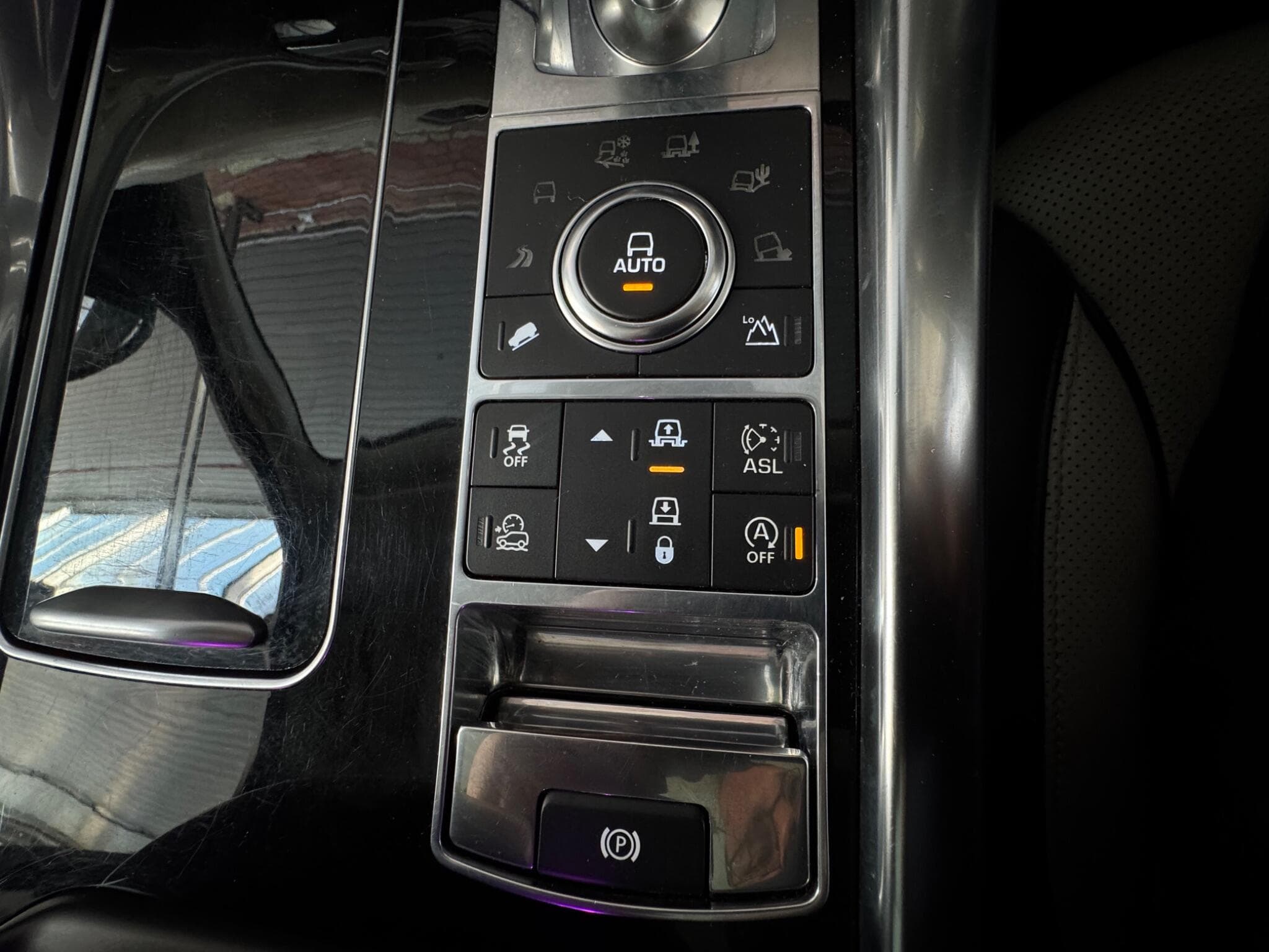 2016 Land Rover Range Rover Sport - Thumbnail 25