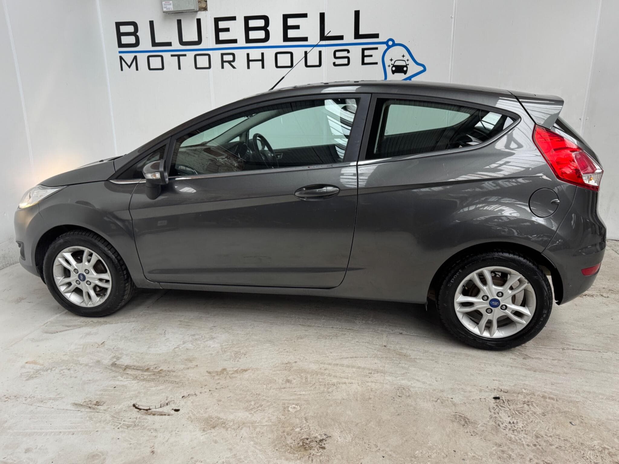 2015 Ford Fiesta - Thumbnail 8