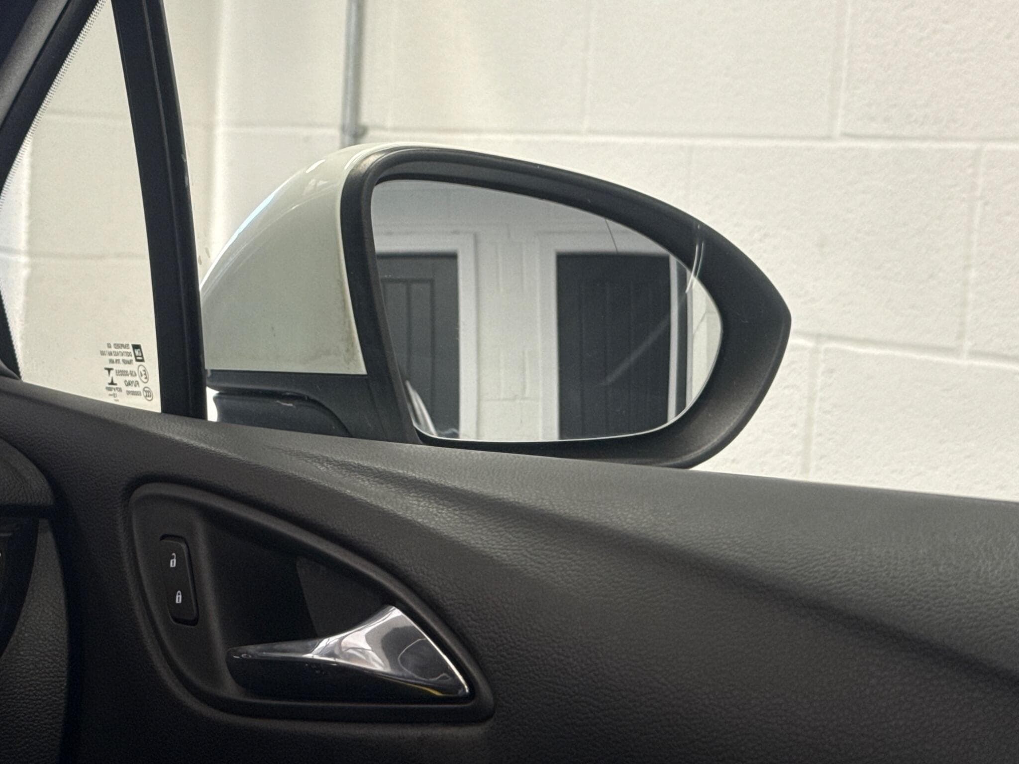 2016 Vauxhall Astra - Thumbnail 25