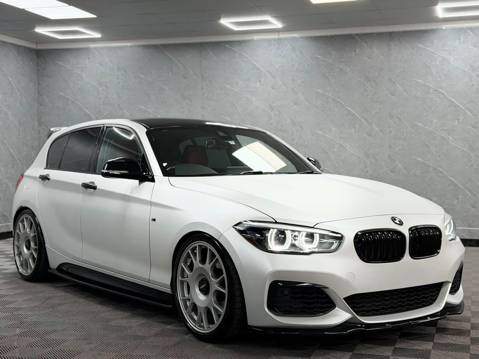 2017 BMW 1 Series - Thumbnail 20