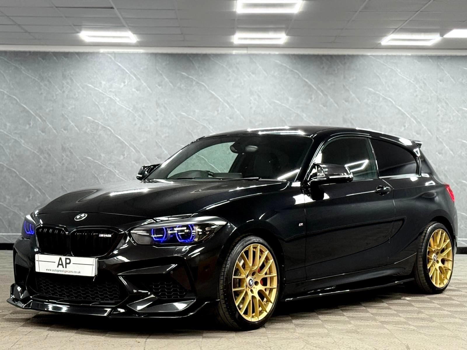 2017 BMW 1 Series - Thumbnail 23