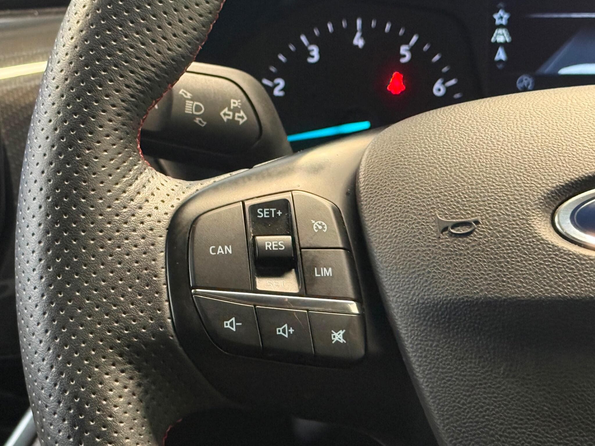2021 Ford Fiesta - Thumbnail 28
