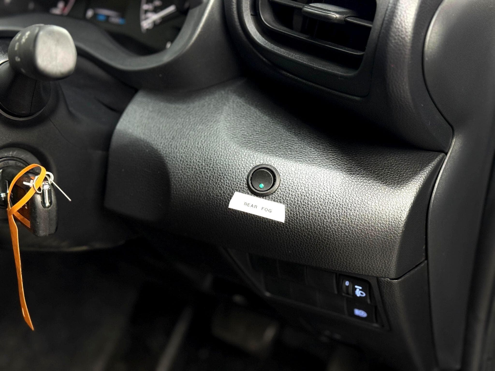 2023 Toyota Yaris - Thumbnail 33