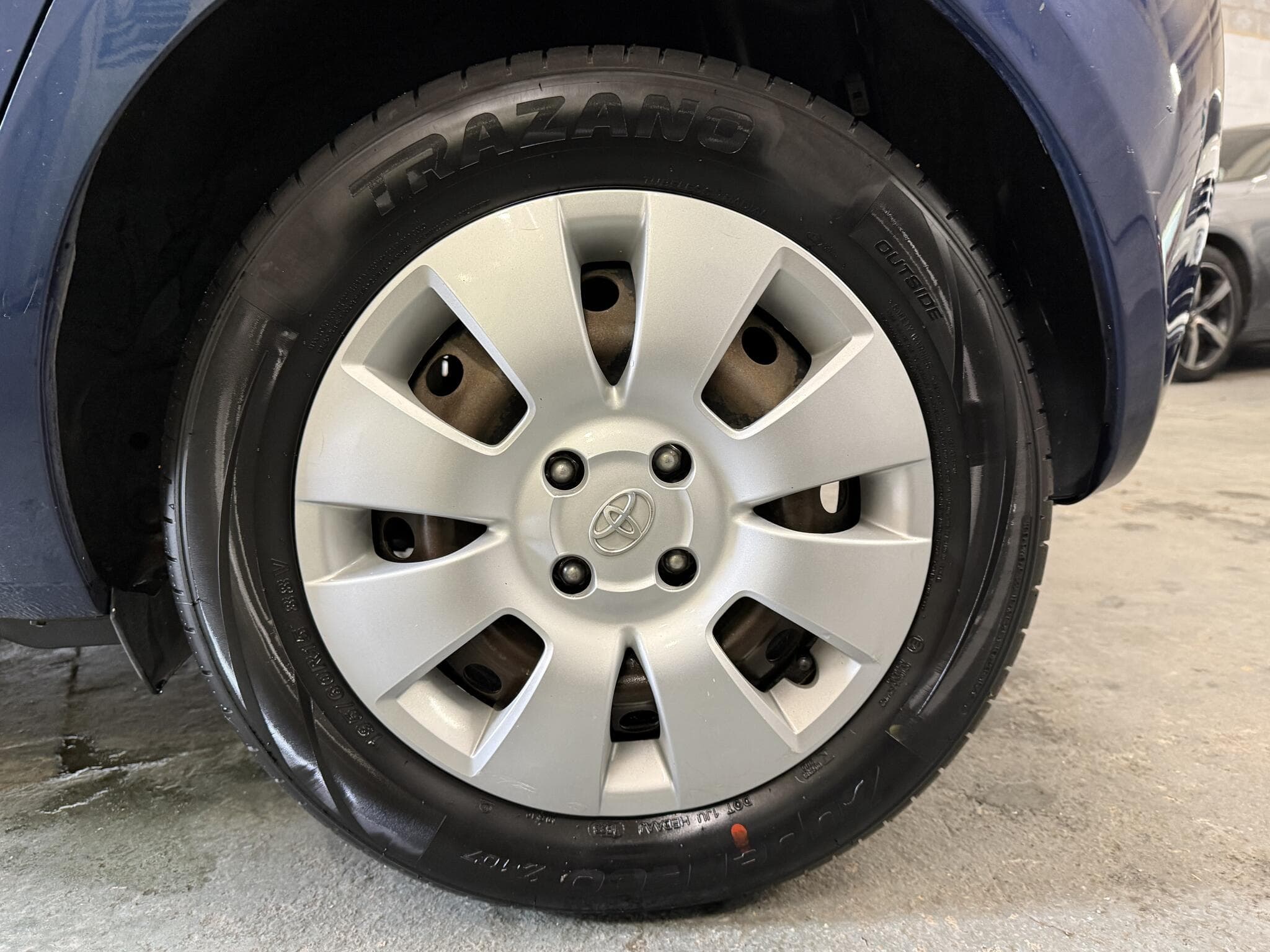 2006 Toyota Yaris - Thumbnail 11