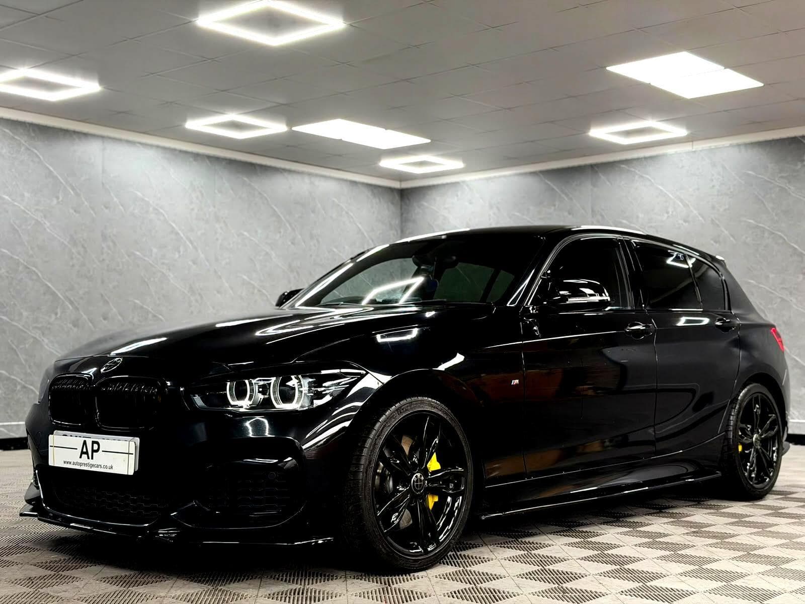 2017 BMW 1 Series - Thumbnail 18