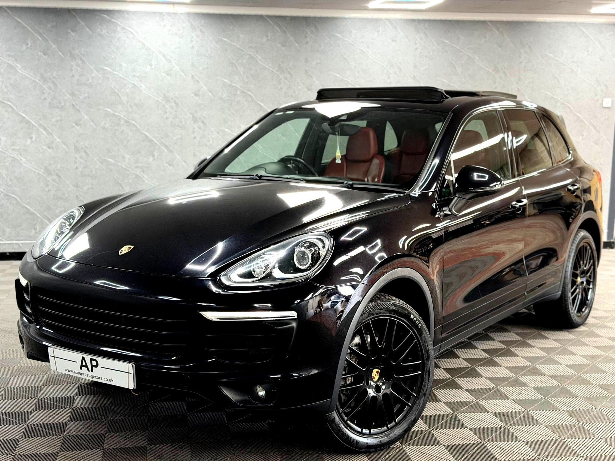 2014 Porsche Cayenne - Thumbnail 12