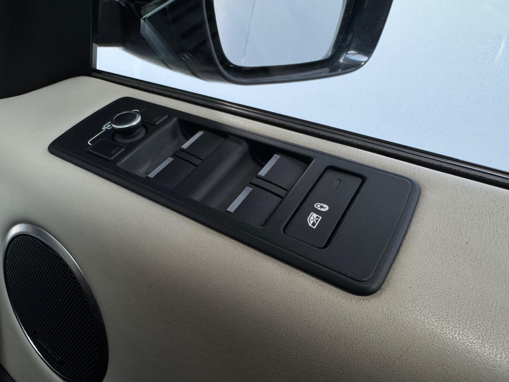 2016 Land Rover Range Rover Sport - Thumbnail 35