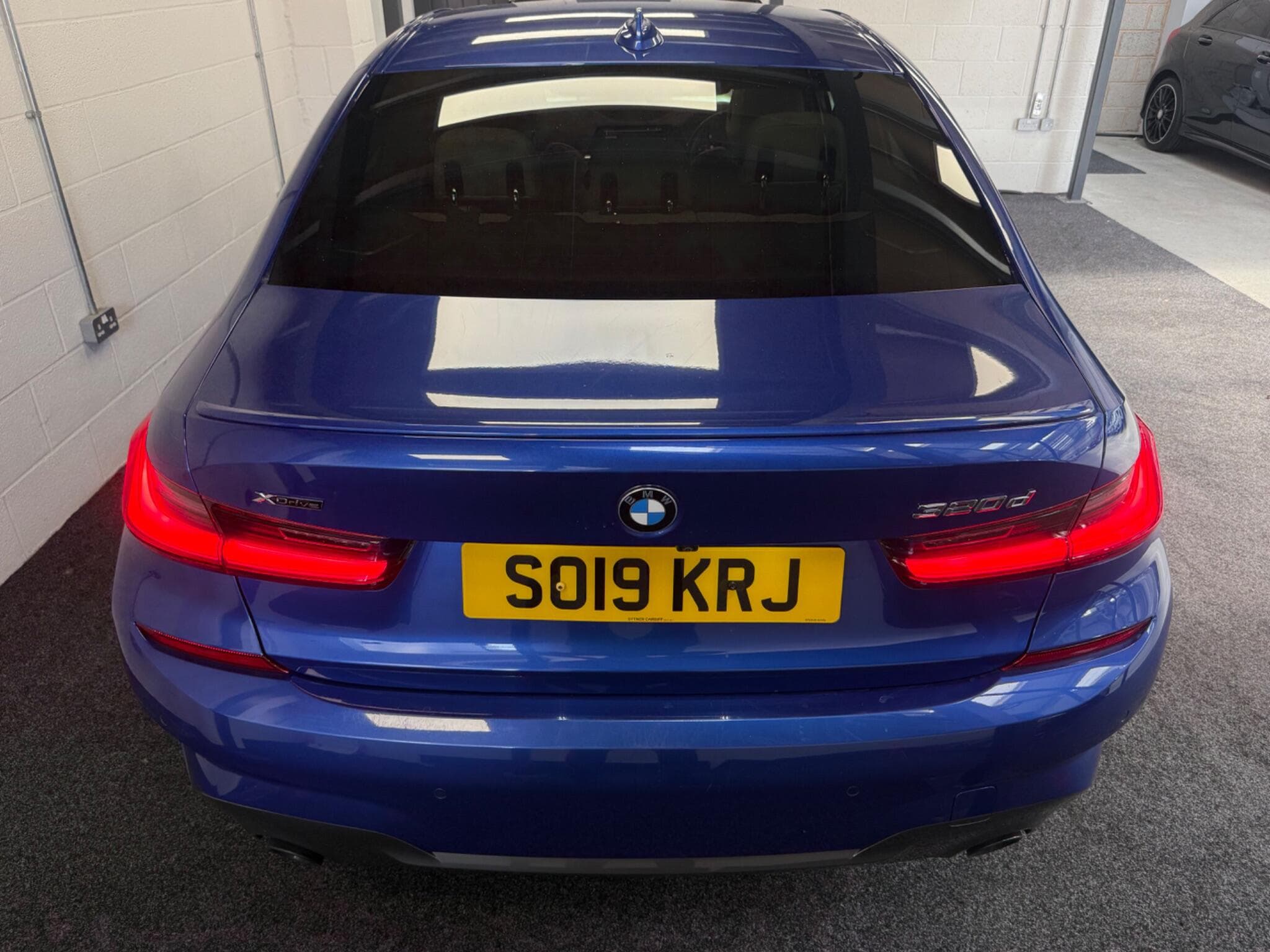 2019 BMW 3 Series - Image 4