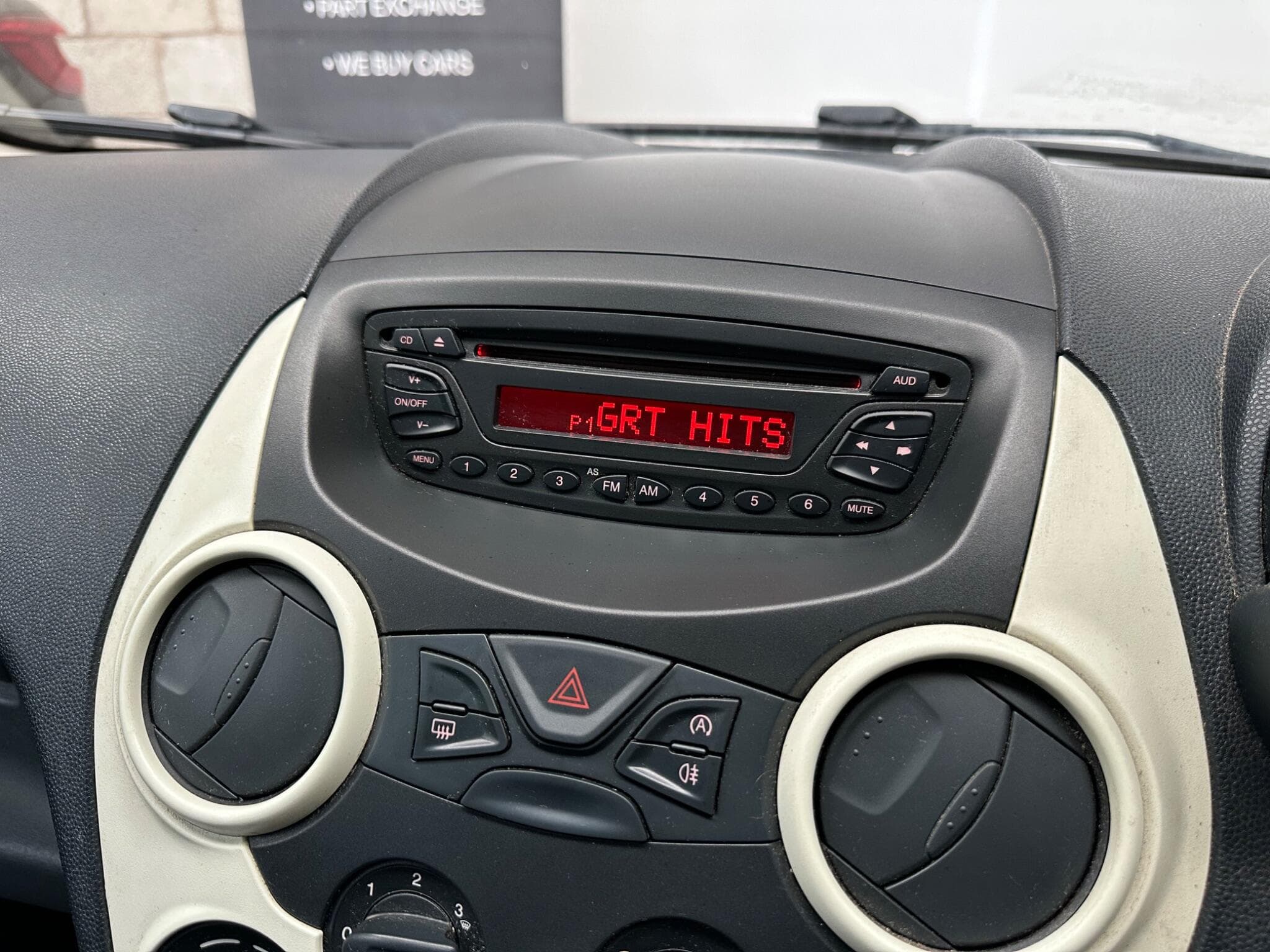 2013 Ford Ka - Thumbnail 9