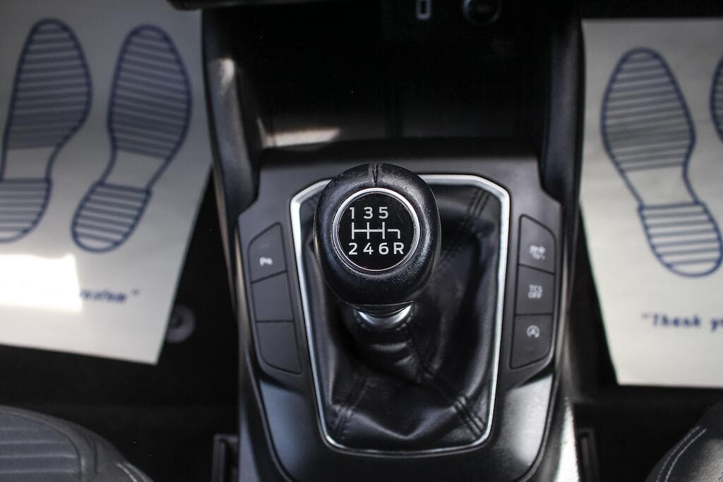 2019 Ford Focus - Thumbnail 27