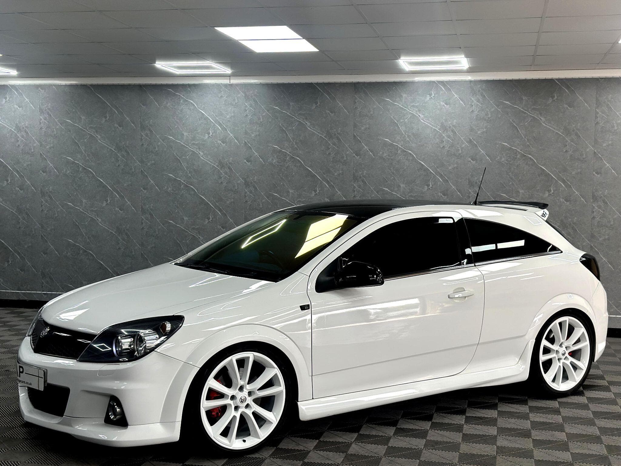 2010 Vauxhall Astra - Thumbnail 19