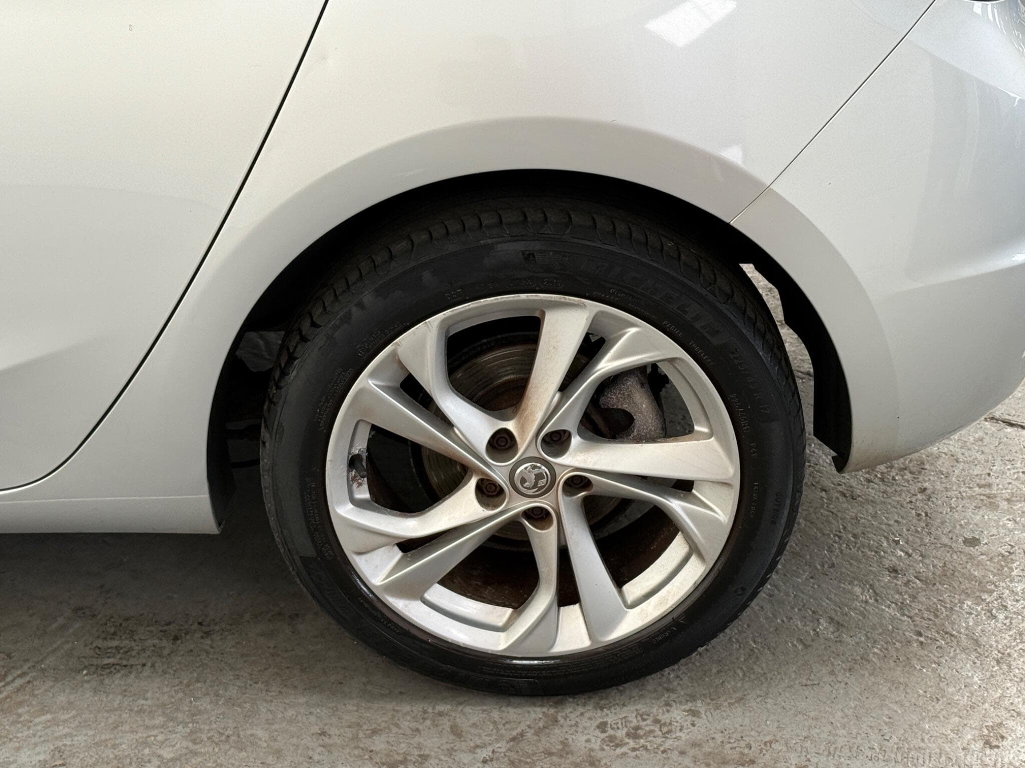 2016 Vauxhall Astra - Thumbnail 23