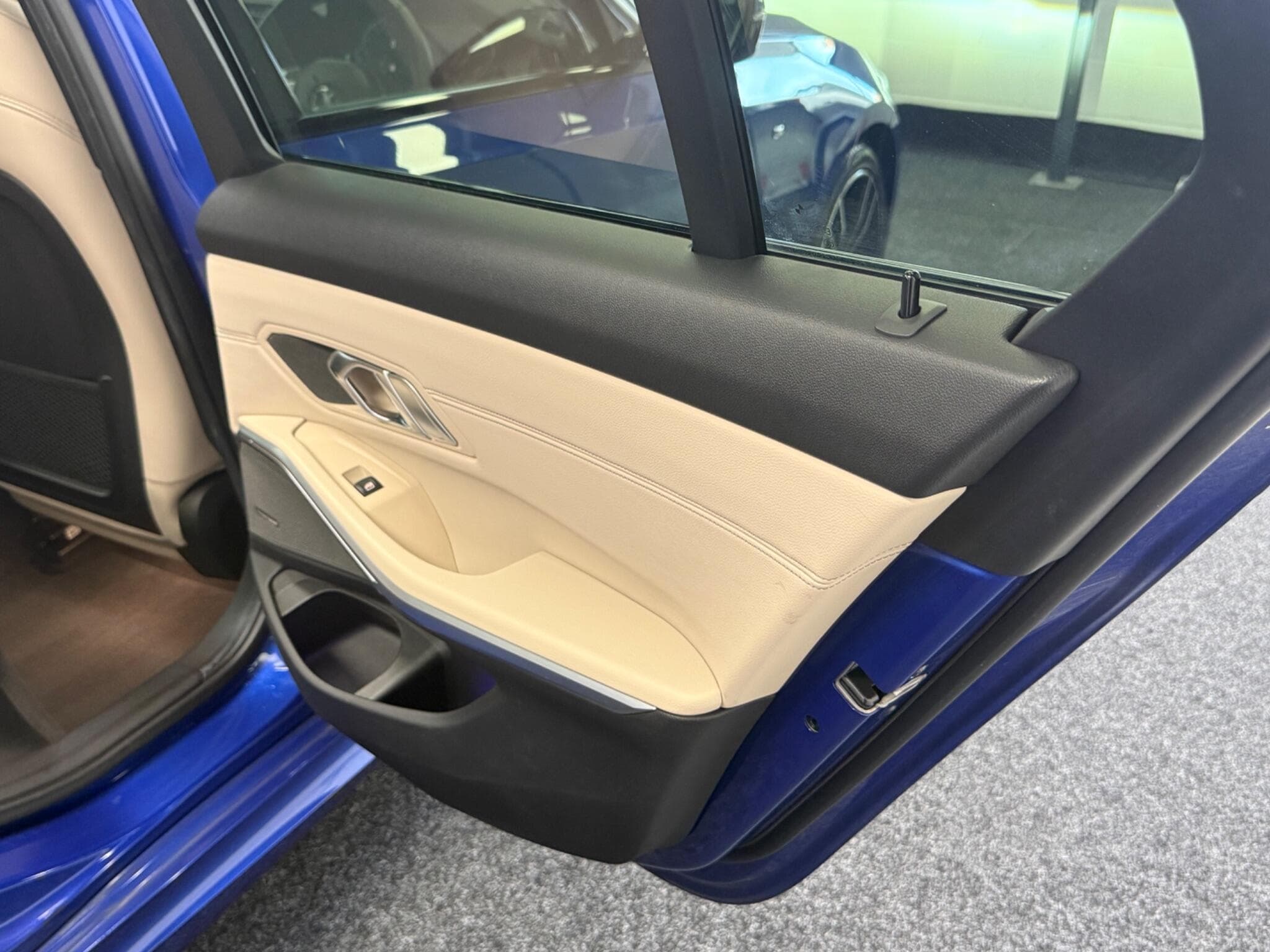 2019 BMW 3 Series - Thumbnail 32