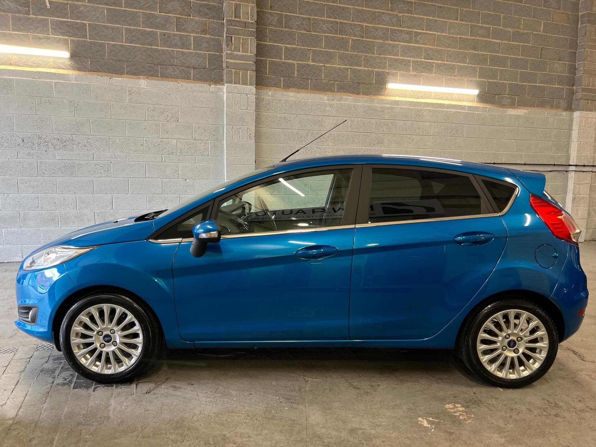 2014 Ford Fiesta - Thumbnail 10