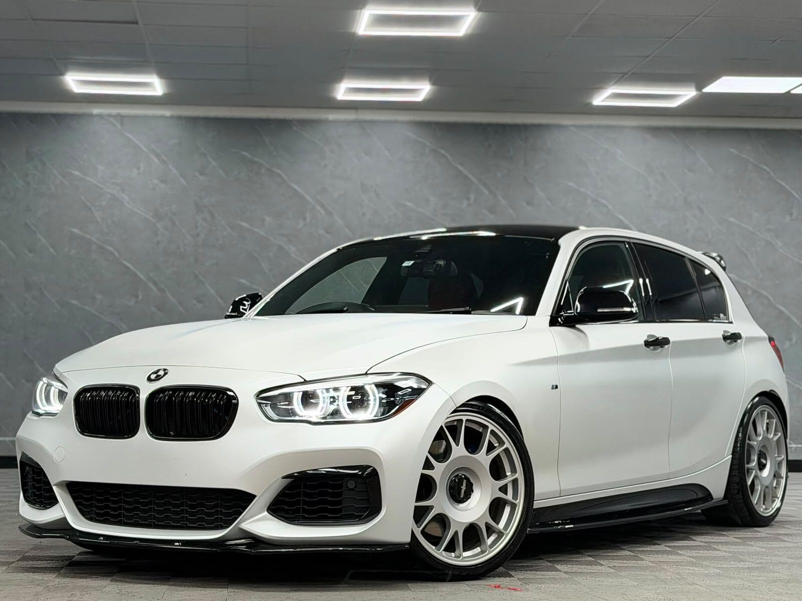 2017 BMW 1 Series - Thumbnail 6