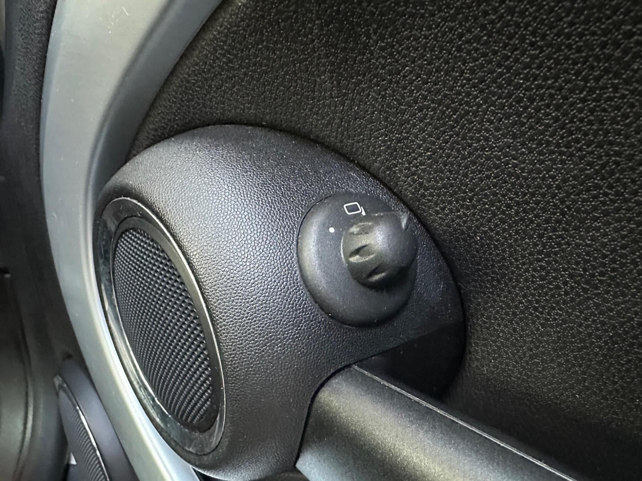 2010 MINI Hatch - Thumbnail 20