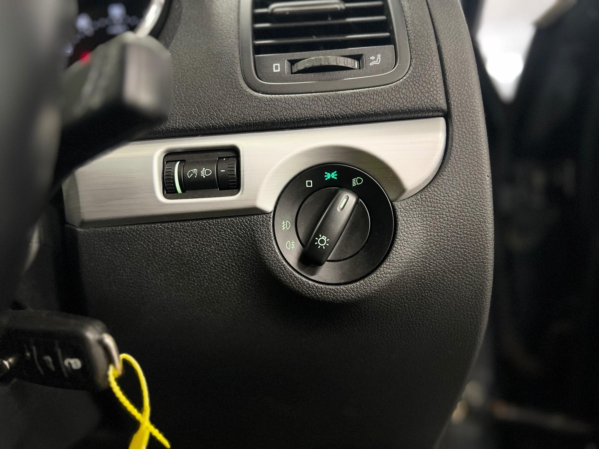 2015 Skoda Yeti - Thumbnail 35