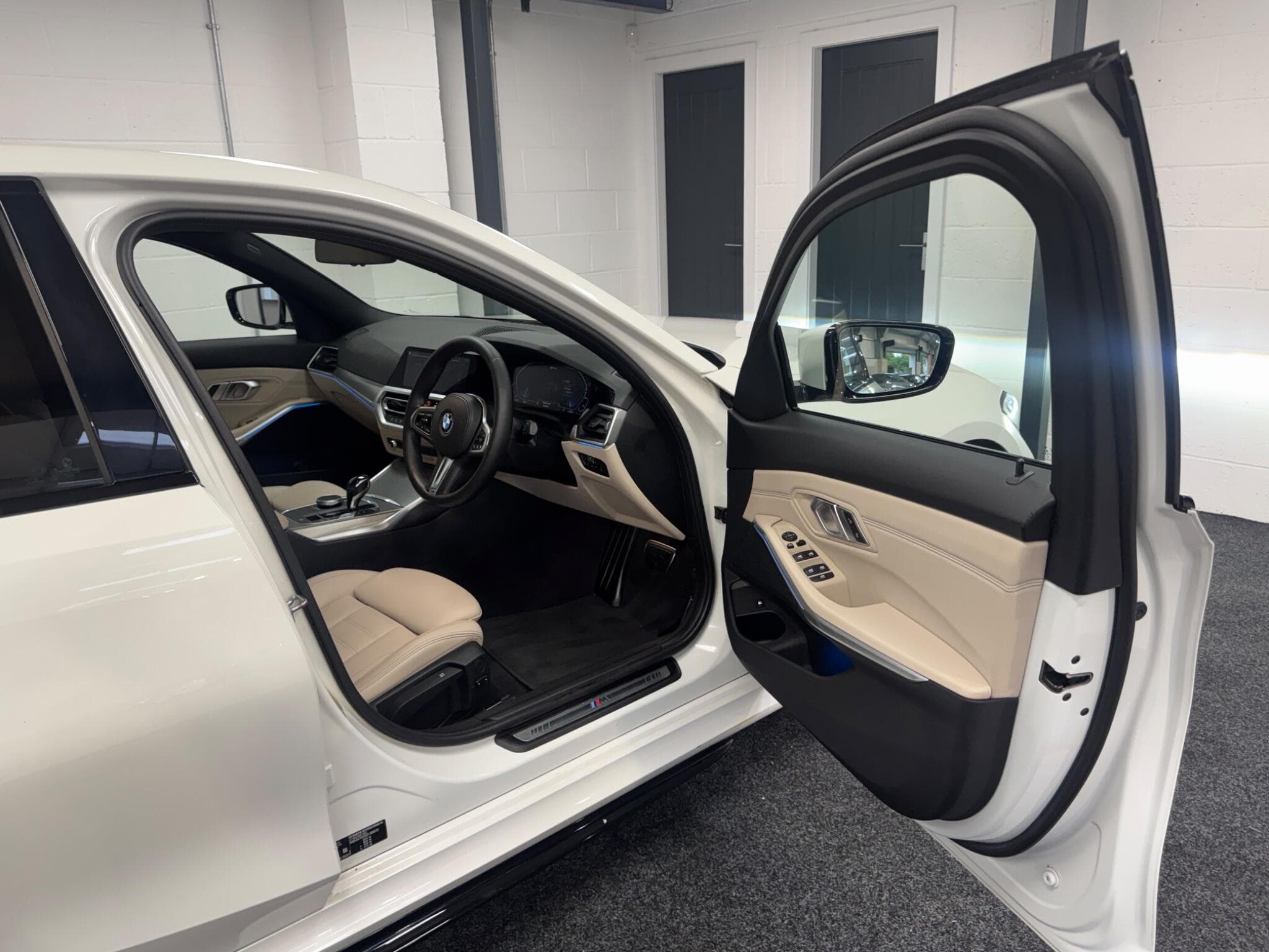 2020 BMW 3 Series - Thumbnail 33