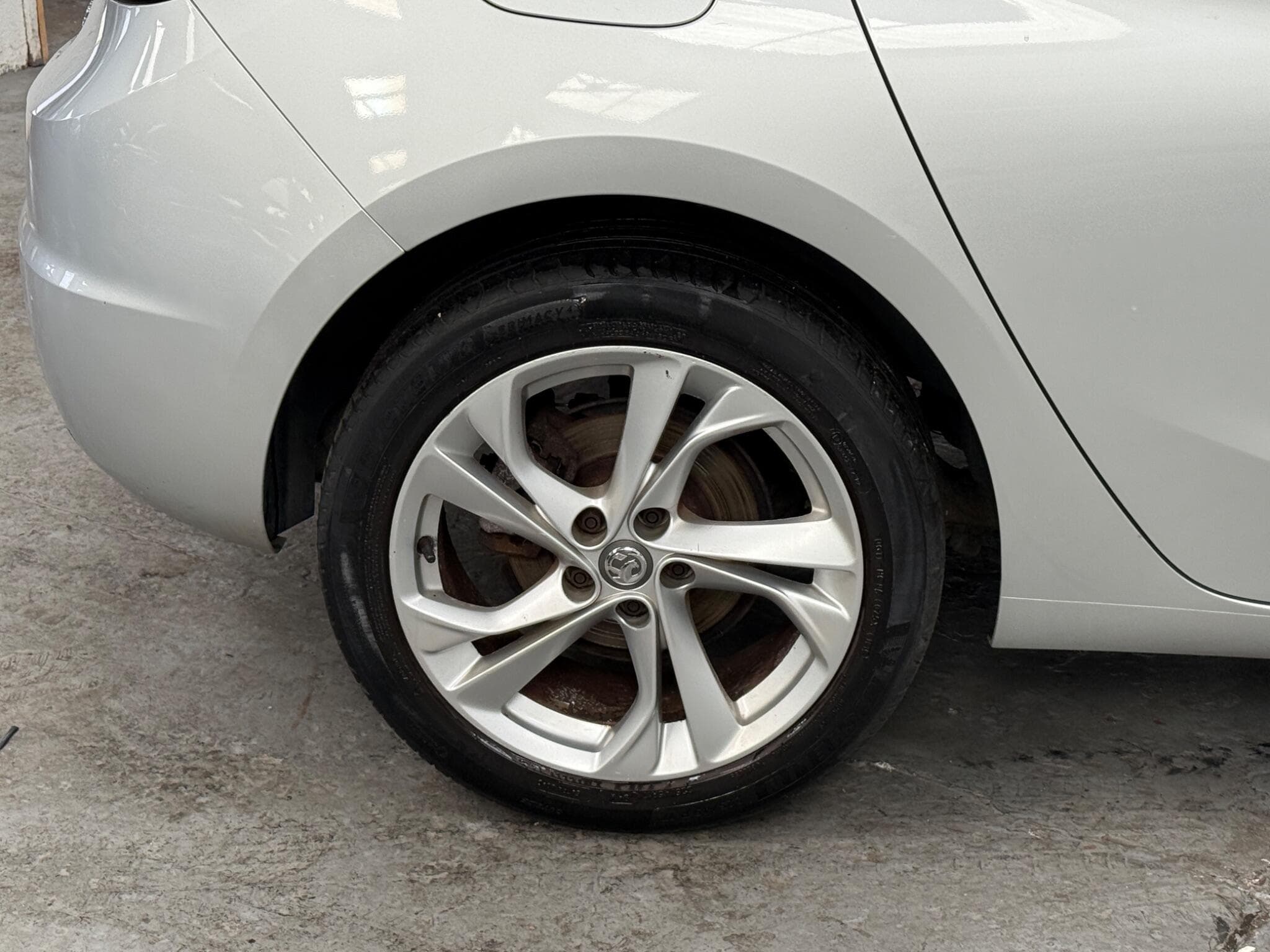 2016 Vauxhall Astra - Thumbnail 24
