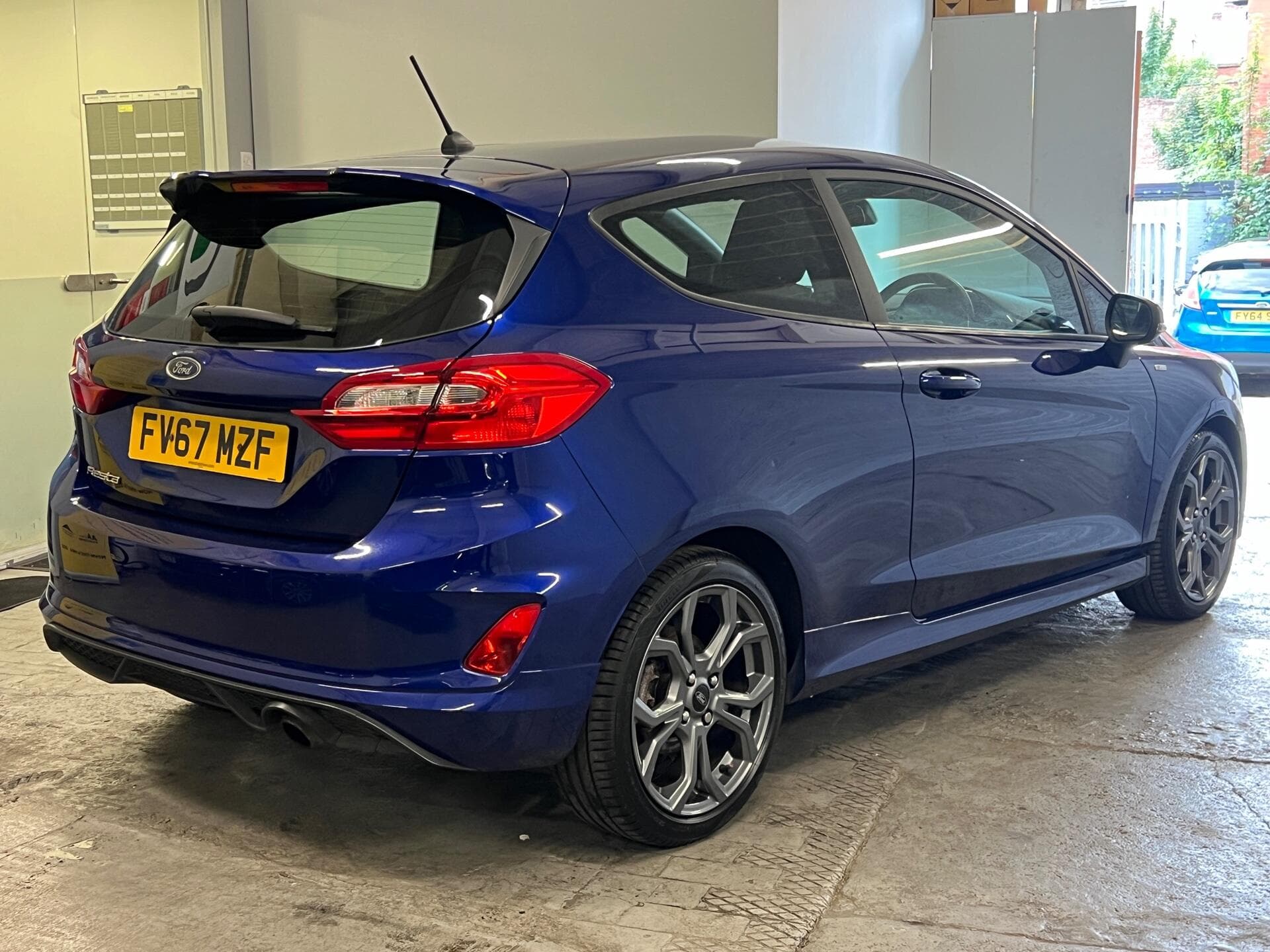 2018 Ford Fiesta - Thumbnail 9
