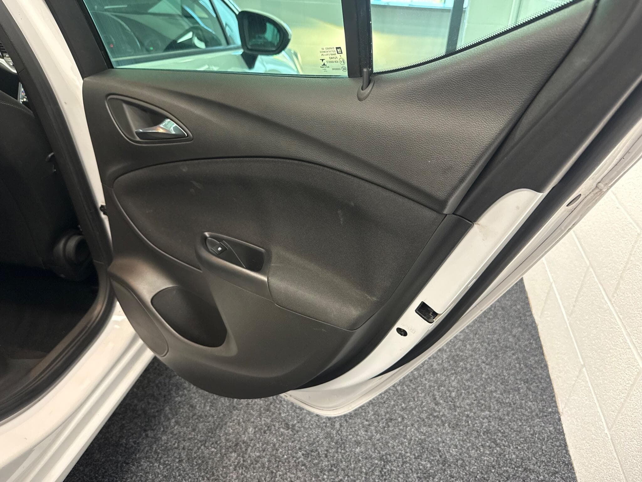 2016 Vauxhall Astra - Thumbnail 16