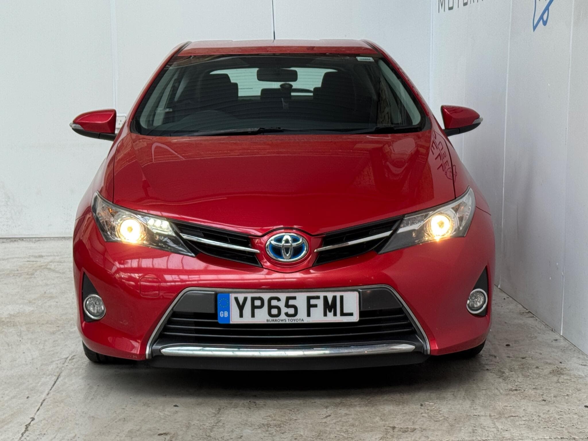 2015 Toyota Auris - Image 2
