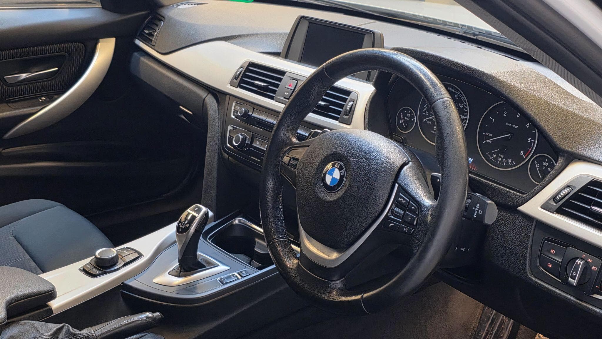 2019 BMW 3 Series - Thumbnail 16