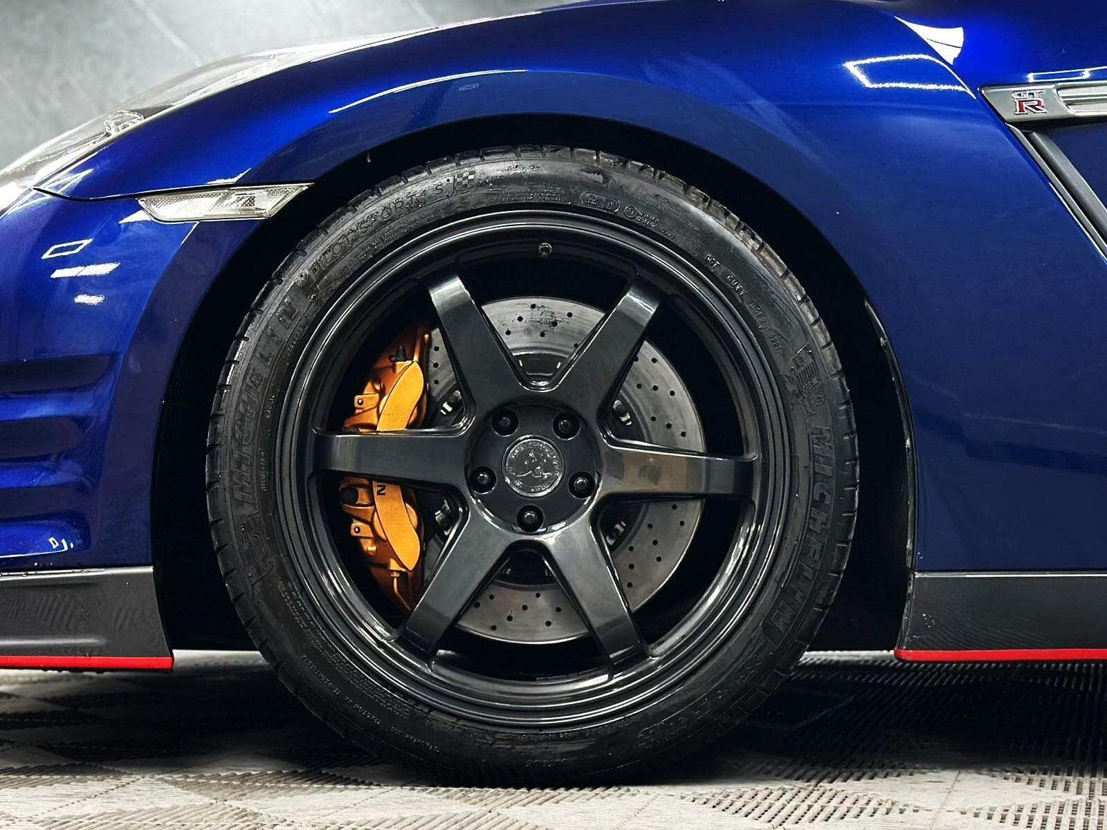 2012 Nissan GT-R - Thumbnail 35