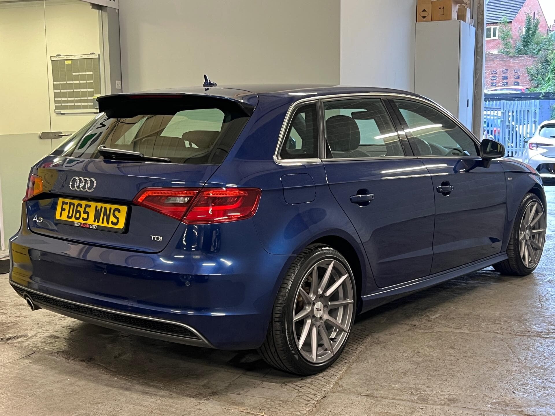 2015 Audi A3 - Thumbnail 9