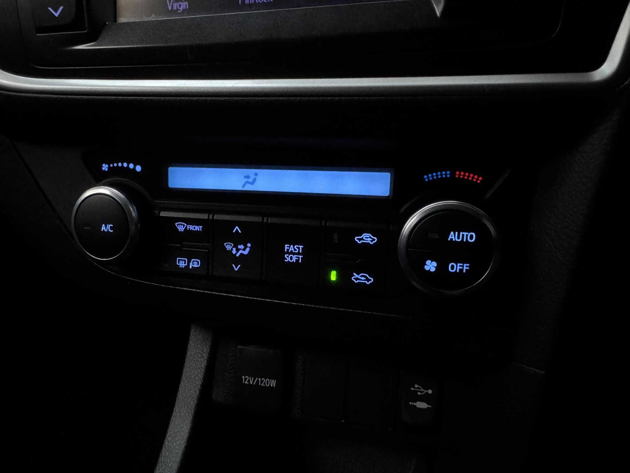 2013 Toyota Auris - Thumbnail 17