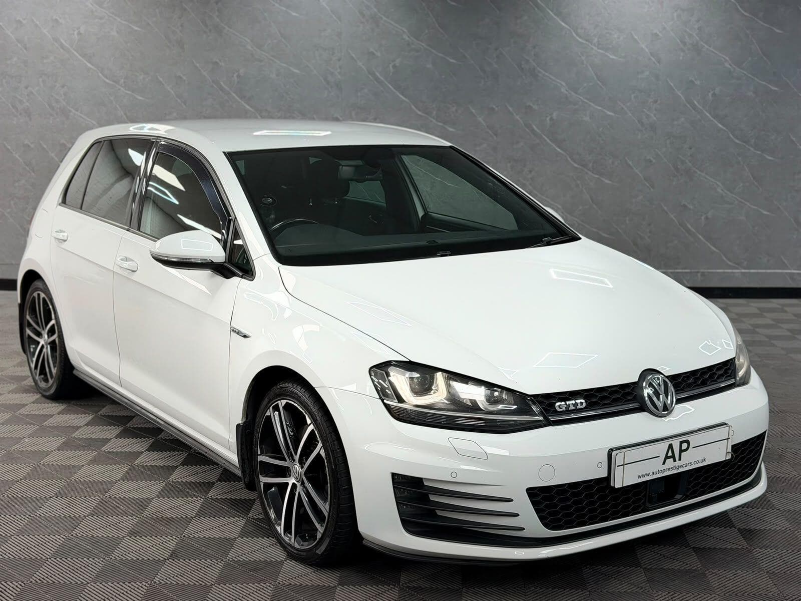2015 Volkswagen Golf - Thumbnail 12