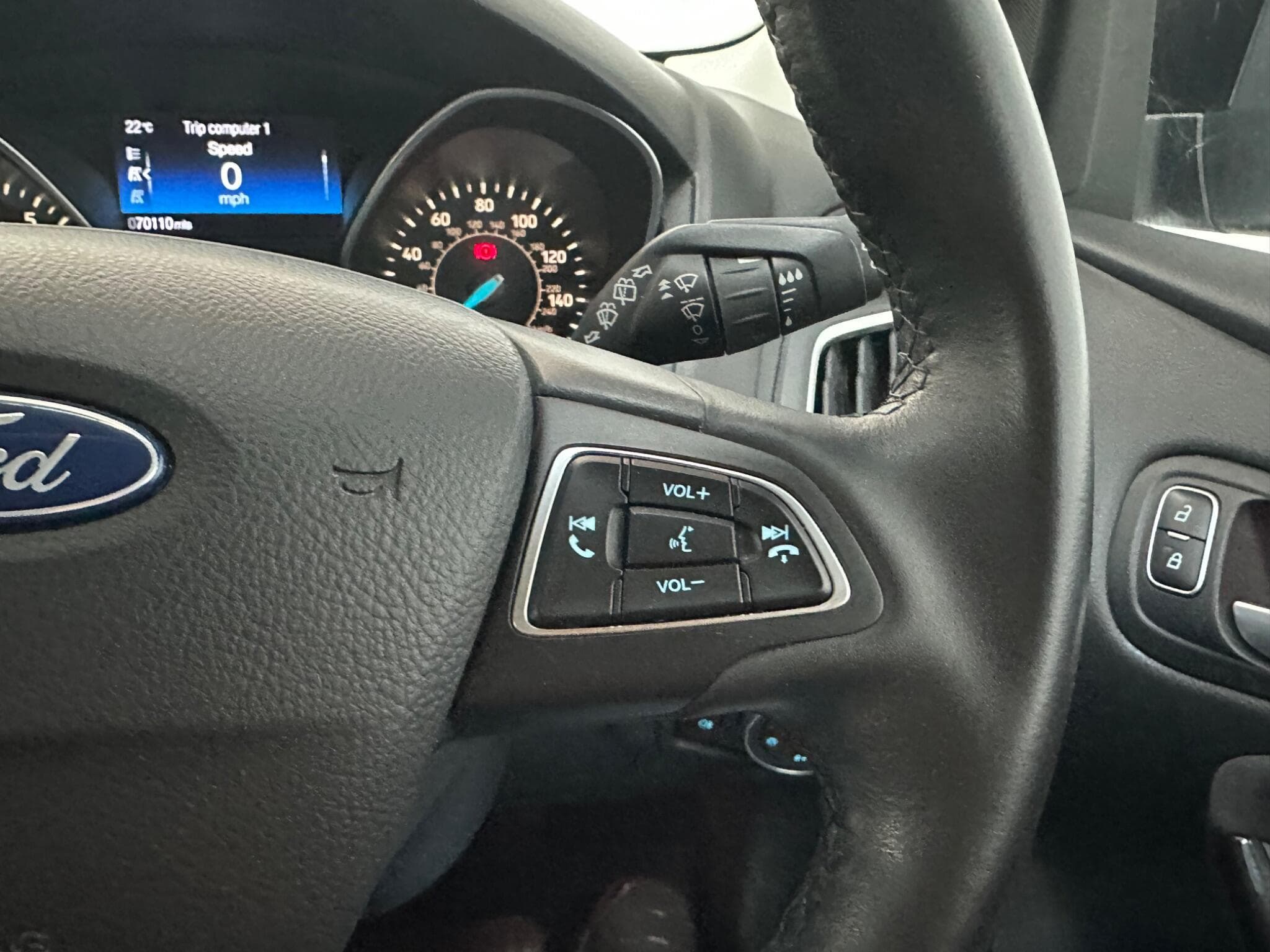 2015 Ford Focus - Thumbnail 19