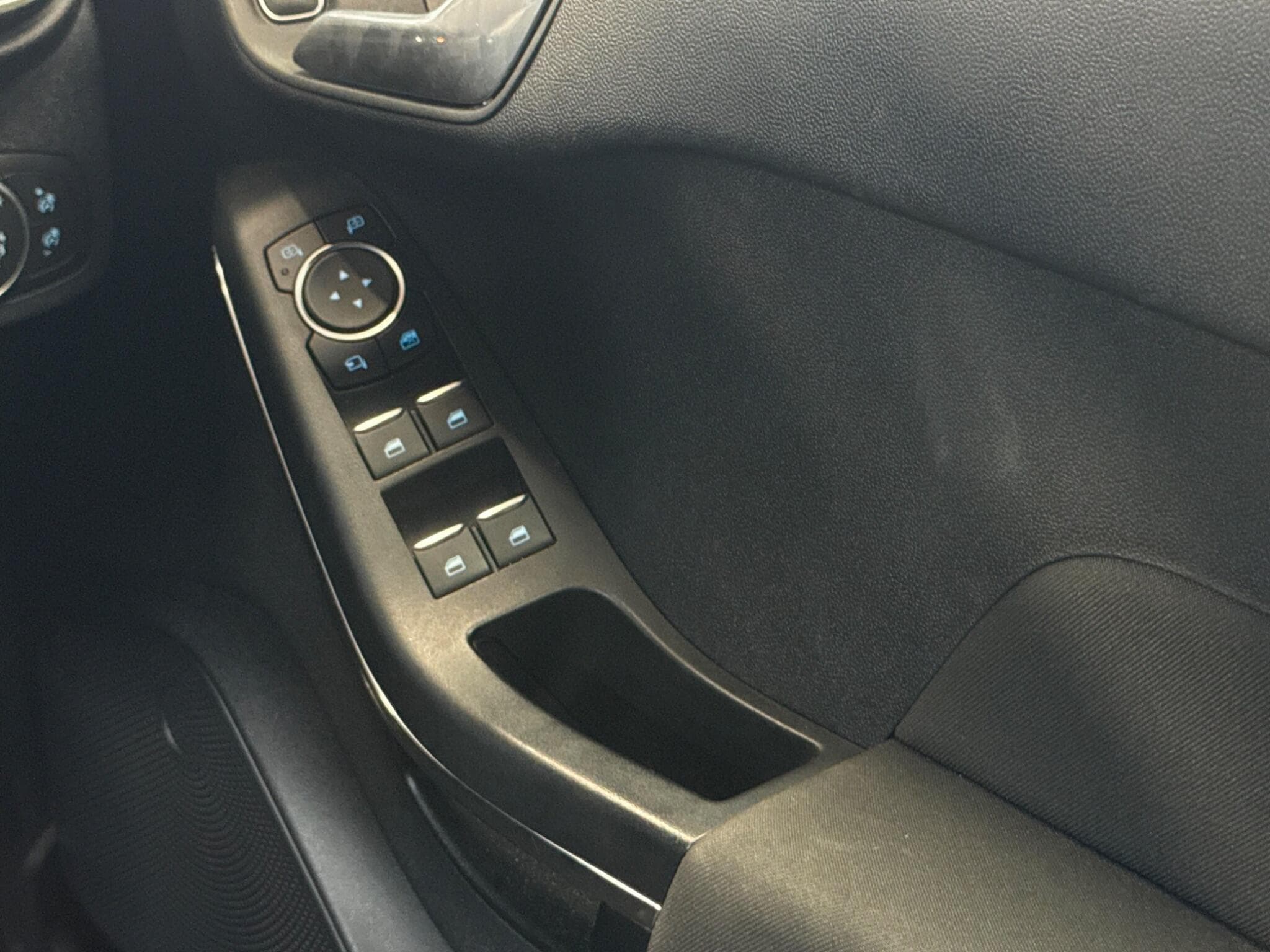2021 Ford Fiesta - Thumbnail 51
