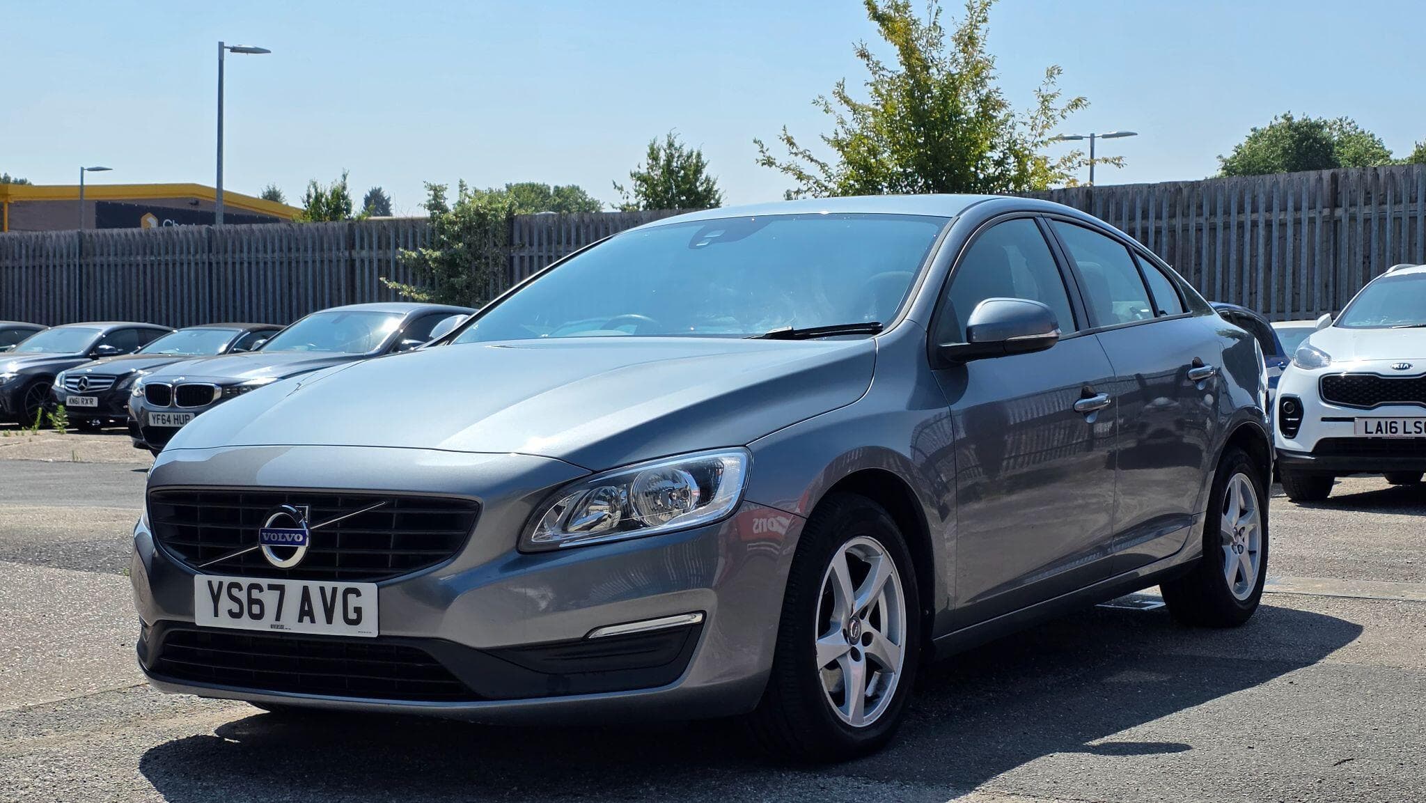 2017 Volvo S60 - Thumbnail 5