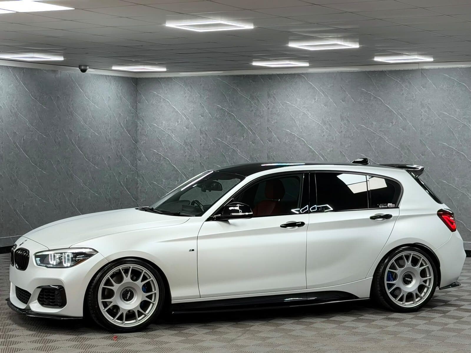 2017 BMW 1 Series - Thumbnail 38