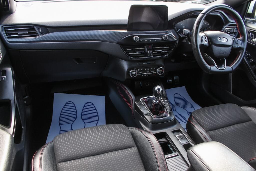 2019 Ford Focus - Thumbnail 19