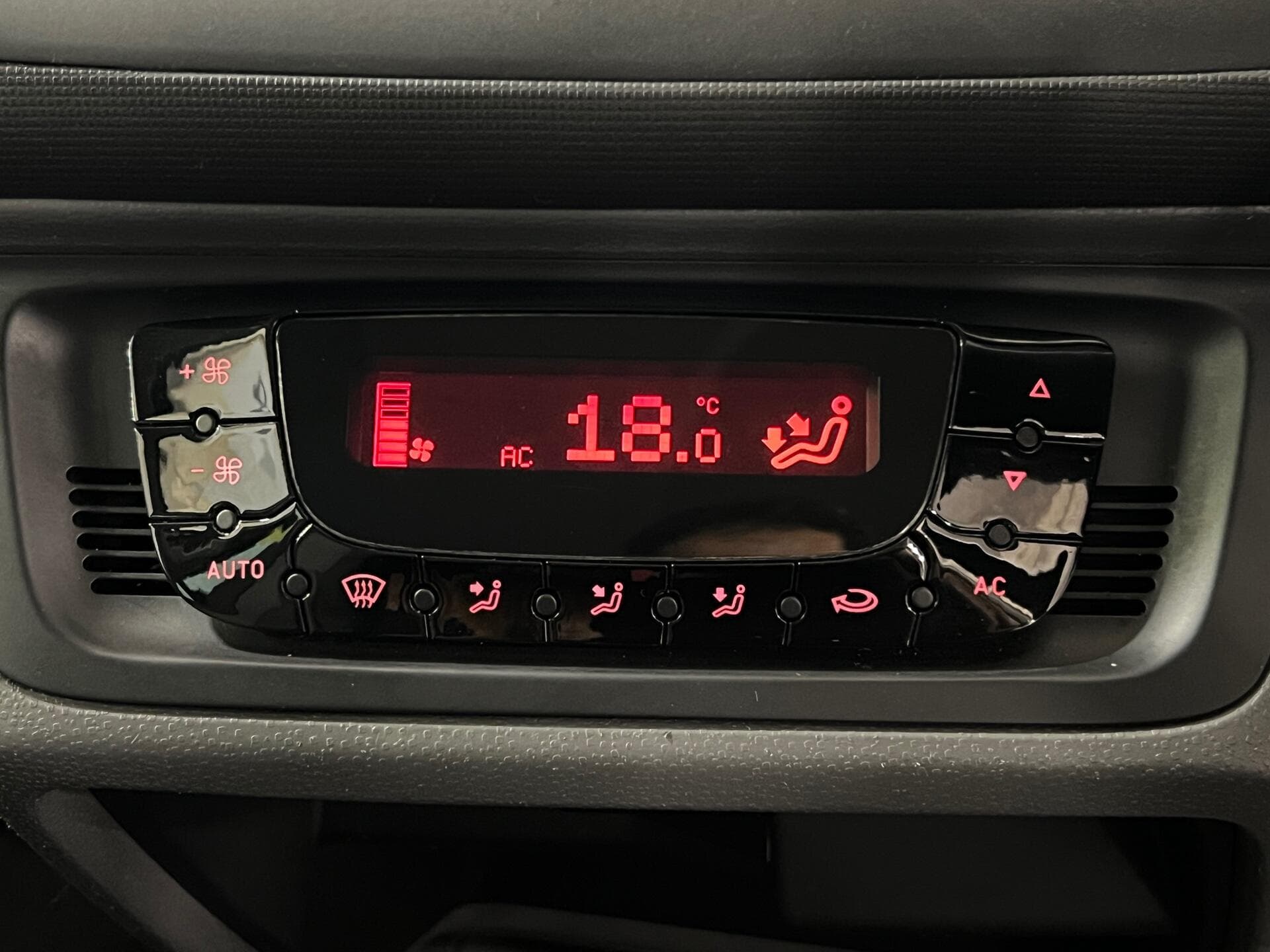 2011 SEAT Ibiza - Thumbnail 26